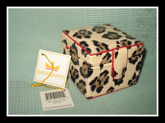 Vera bradley mini shop jewelry case
