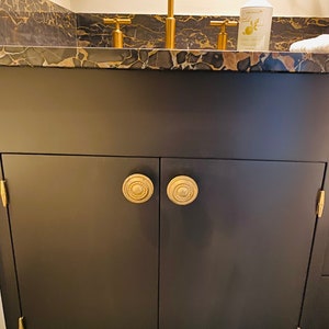 Set of 4 Karges knobs