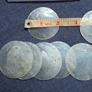 Conchiglie Capiz naturali all'ingrosso 25-300 pezzi da 2 pollici con 2 fori, forniture per l'artigianato