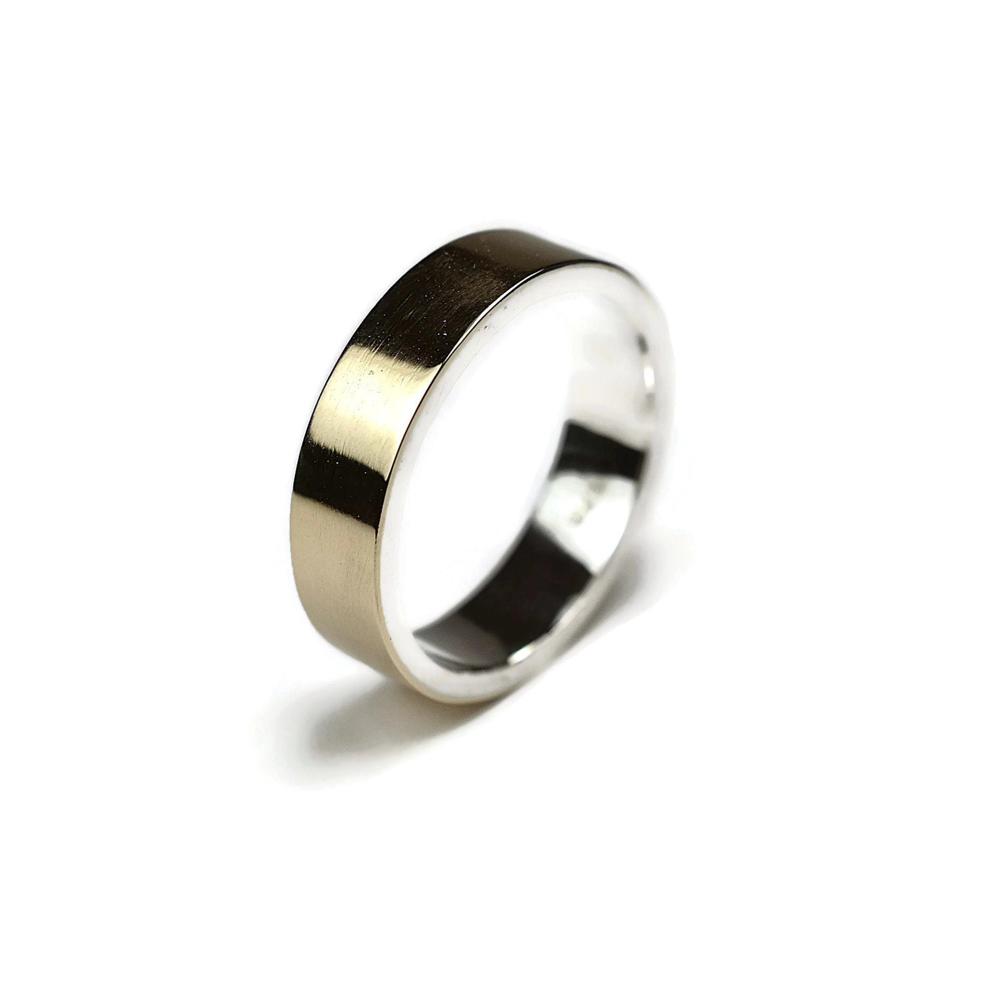 9k gold wedding band