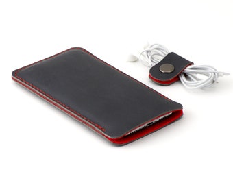 Leather iPhone 14 Plus case - and other models - anthracite/black leather with red wool felt - Available for all iPhone models