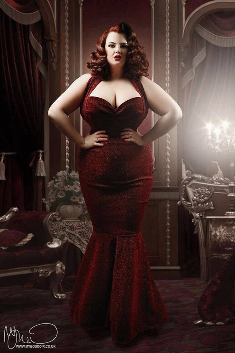 Old Hollywood Glamour Dresses     Divine PLUS SIZE  AT vintagedancer.com