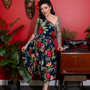 one shoulder hawaiian print dress Ladies MuMu Zsa Zsa Tropical Twist One Shoulder Short Dress | Jade Fashion