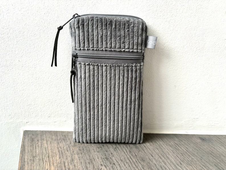 From 24,90 Euro Mobile Phone Case Cover Wide Cord Uni Bag Cord Smartphone Grau