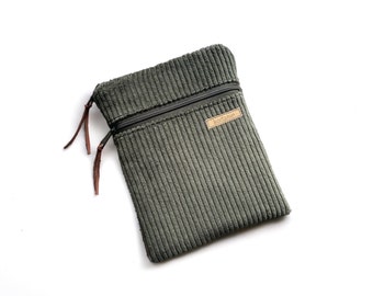 From 19.90 euros eReader case wide cord dark green green uni