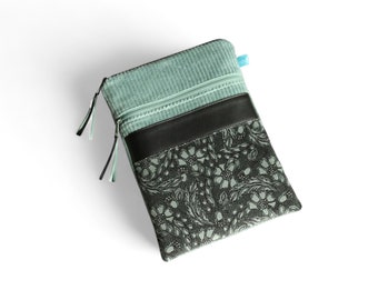 From 39,90 Euro Notebook Case 11-17 inch Wide Cord Dust Green Black Flowers