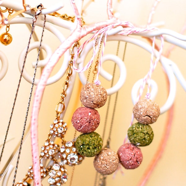 necklace treats