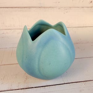 Vintage Van Briggle Pottery Tulip Bud Shaped Vase Matte Turquoise Art Pottery
