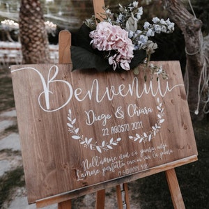 Targa in legno con testo personalizzato e decoro / Cartello di benvenuto decorativo / Insegna matrimonio con scritta calligrafica