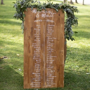 Tableau in legno personalizzato / Pannello per tavoli imperiali con nomi scritti a mano / Insegna matrimonio con scritta calligrafica