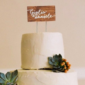 Cake topper in legno con scritta calligrafica personalizzabile dipinta a mano / Decorazione torta matrimonio, anniversario, compleanno