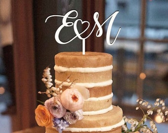 Wedding cake topper with grooms&#39; initials and heart / Laser cut wooden cake topper with custom text / Wedding, anniversary cake decor