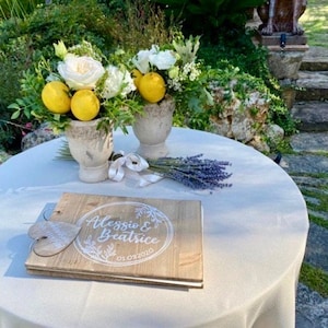 Guest book in legno "Cerchi" con nomi e data / Album con scritta calligrafica personalizzabile