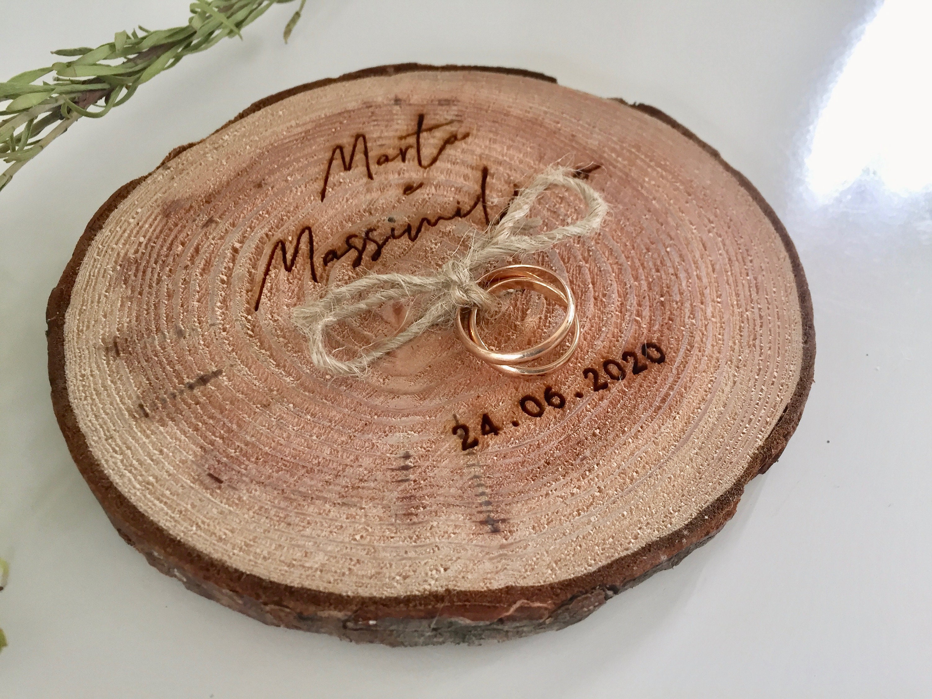 Wooden Rings Holder With Engraved Script / Custom Ring Holder Etsy UK