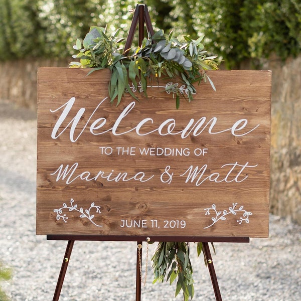 Placa de madera "Bienvenido a la boda" con nombres y fecha / Cartel de bienvenida personalizable / Cartel decorativo caligráfico