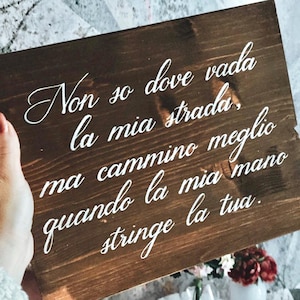 Cartello con dedica personalizzata / Targa decorativa matrimonio in legno con scritta calligrafica / Idea regalo anniversario, fidanzamento