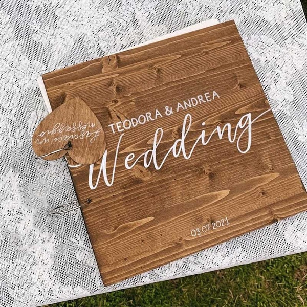 Guest book in legno "Wedding" con nomi e data / Album con scritta calligrafica personalizzabile