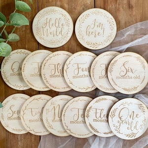 Ensemble de 14 cartes en bois pour bébés / Étiquettes avec étapes de croissance mensuelles pour les ensembles photo / Accessoires photo de première année de bébé