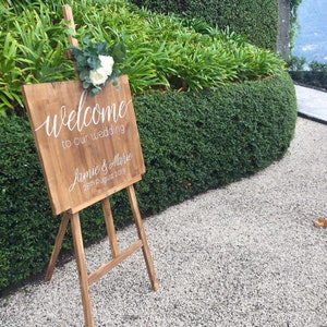 Wooden easel for wedding signs / Custom wood easel image 5