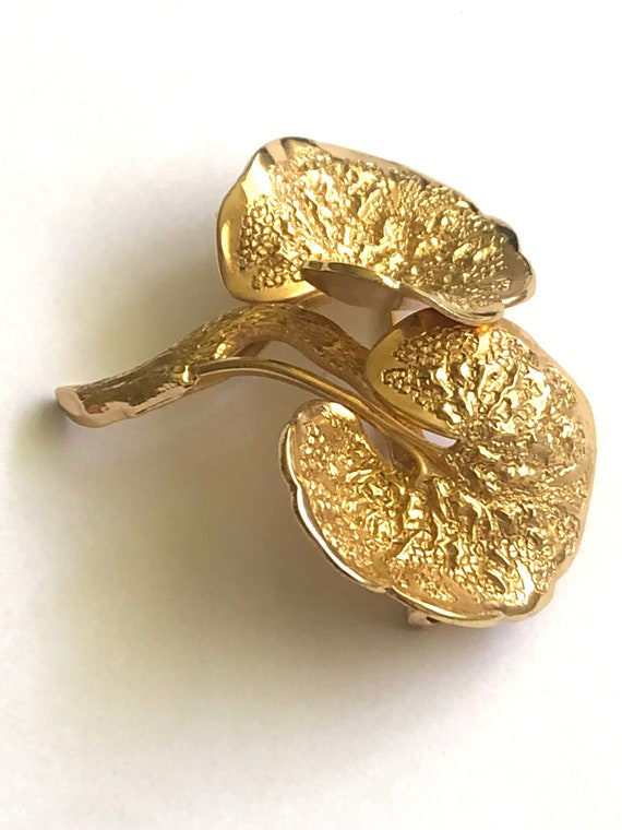 Grosse 1966 Stamped Vintage Leaf Goldtone Pin Bro… - image 3