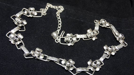 Vintage Sterling Silver Flower Rose Link Necklace - image 3