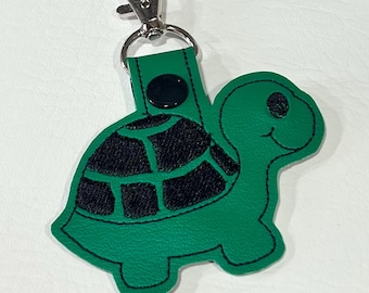 Personalized Embroidered Turtle Bag Tag: Waterproof Marine Vinyl