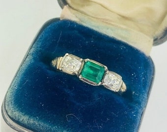 Late Georgian of early Victorian  trilogy ring, Colombian emerald, French cut diamonds, 15ct gold, size 7.5