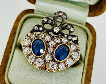 3 carat total weight Victorian diamond and sapphire ring, twin / double heart, crowned with a bow - AGL unheated & untreated, 18k / 18c