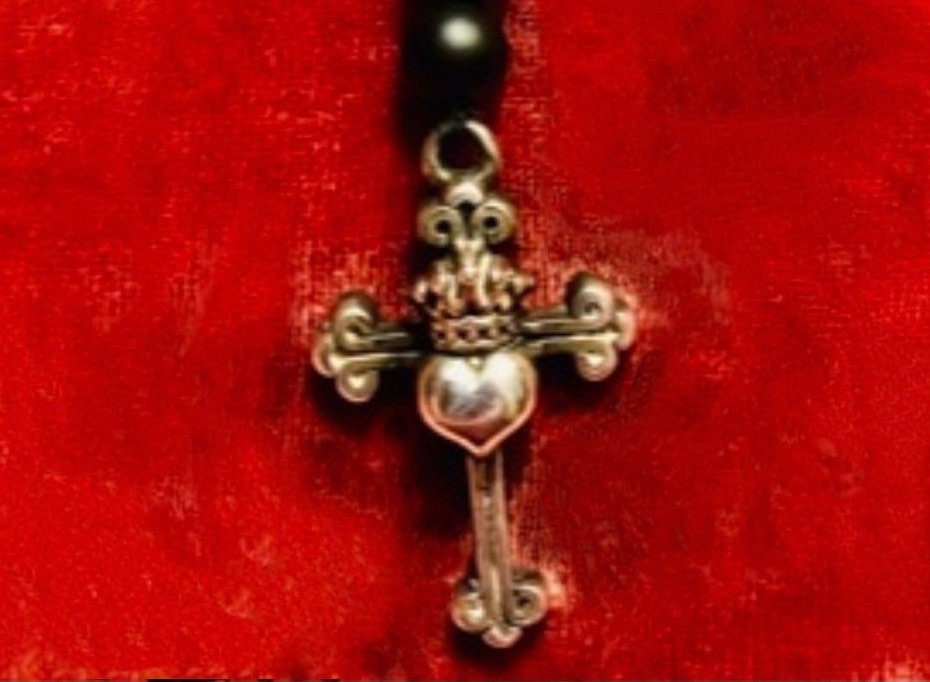Reserved for E - Rosary necklace centered on a crucifix adorned with a crowned heart, from the ladies branch of King Baby, Queen Baby