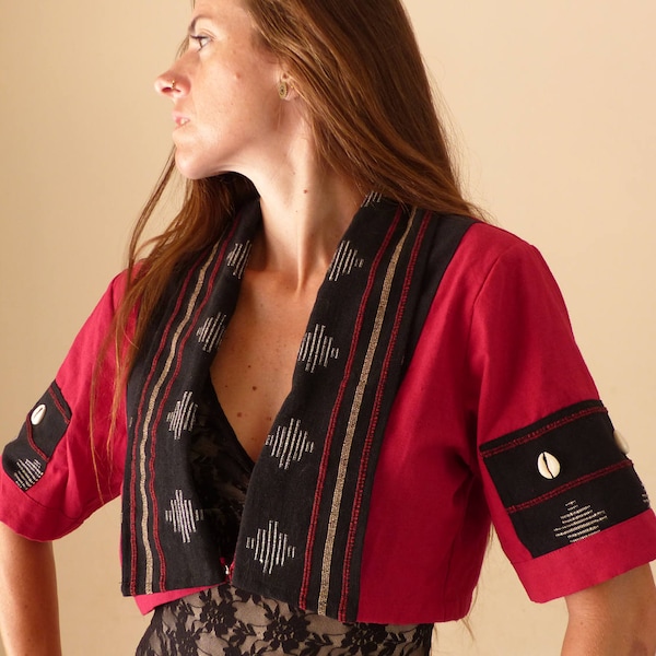 veste bolero rouge femme ethnique ,3/4 évasée tribal ,empiècements de coton tissé