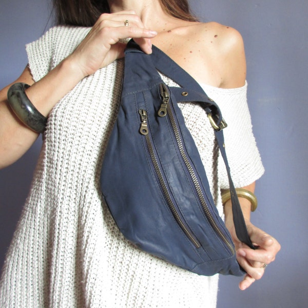 sac banane en cuir bleu