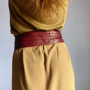 Ceinture large obi femme à nouer ,cuir souple bordeaux ,poche secrète image 3