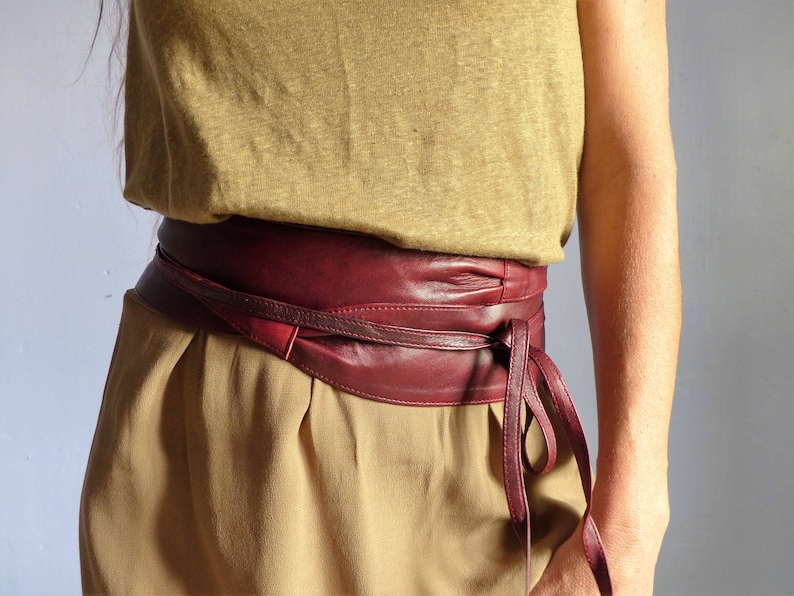 Ceinture large obi femme à nouer ,cuir souple bordeaux ,poche secrète image 2