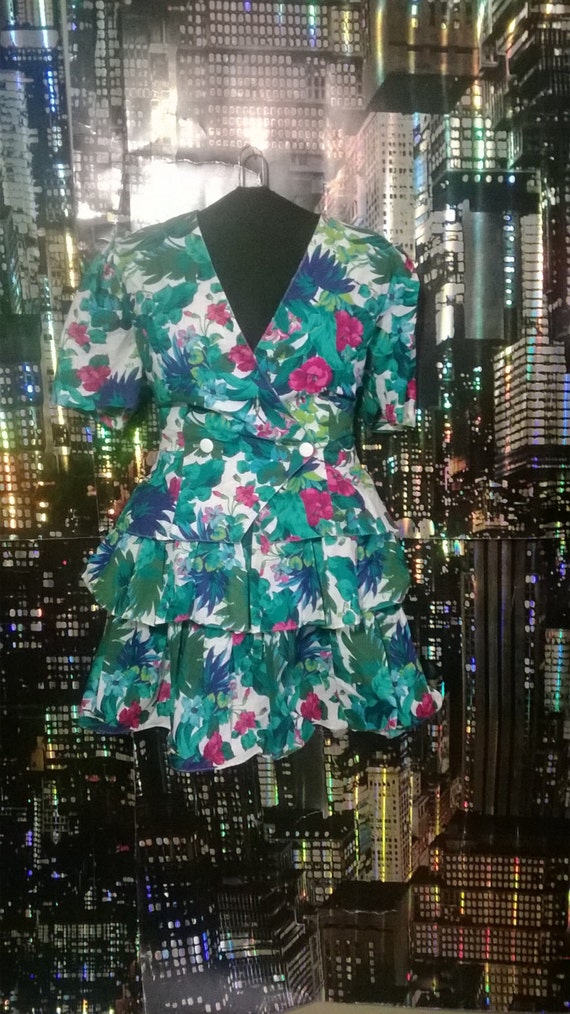 Retro floral bombshell skirt and jacket