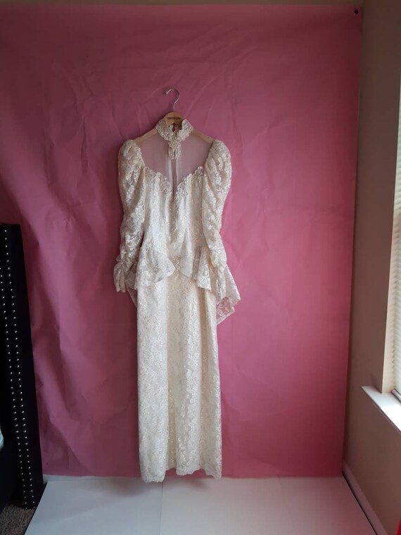 1970s Elegant Wedding Dress