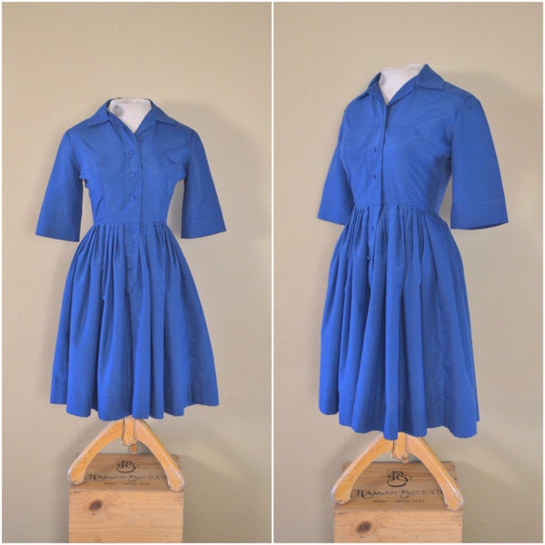 1950s royal blue shirtwaist // fifties gathered cerulean dress // housewife frock // small