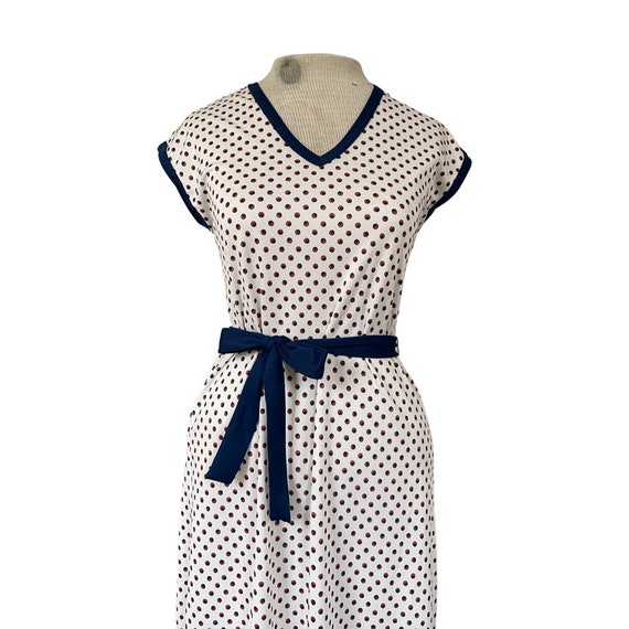 vintage polka dot dress // 1970s white sheath dre… - image 4