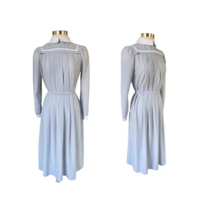 vintage gray and white puritan dress // wayne diamond 1980s shirtwaist with belt // 1970s east coast fashion diamond&#39;s run // medium/large