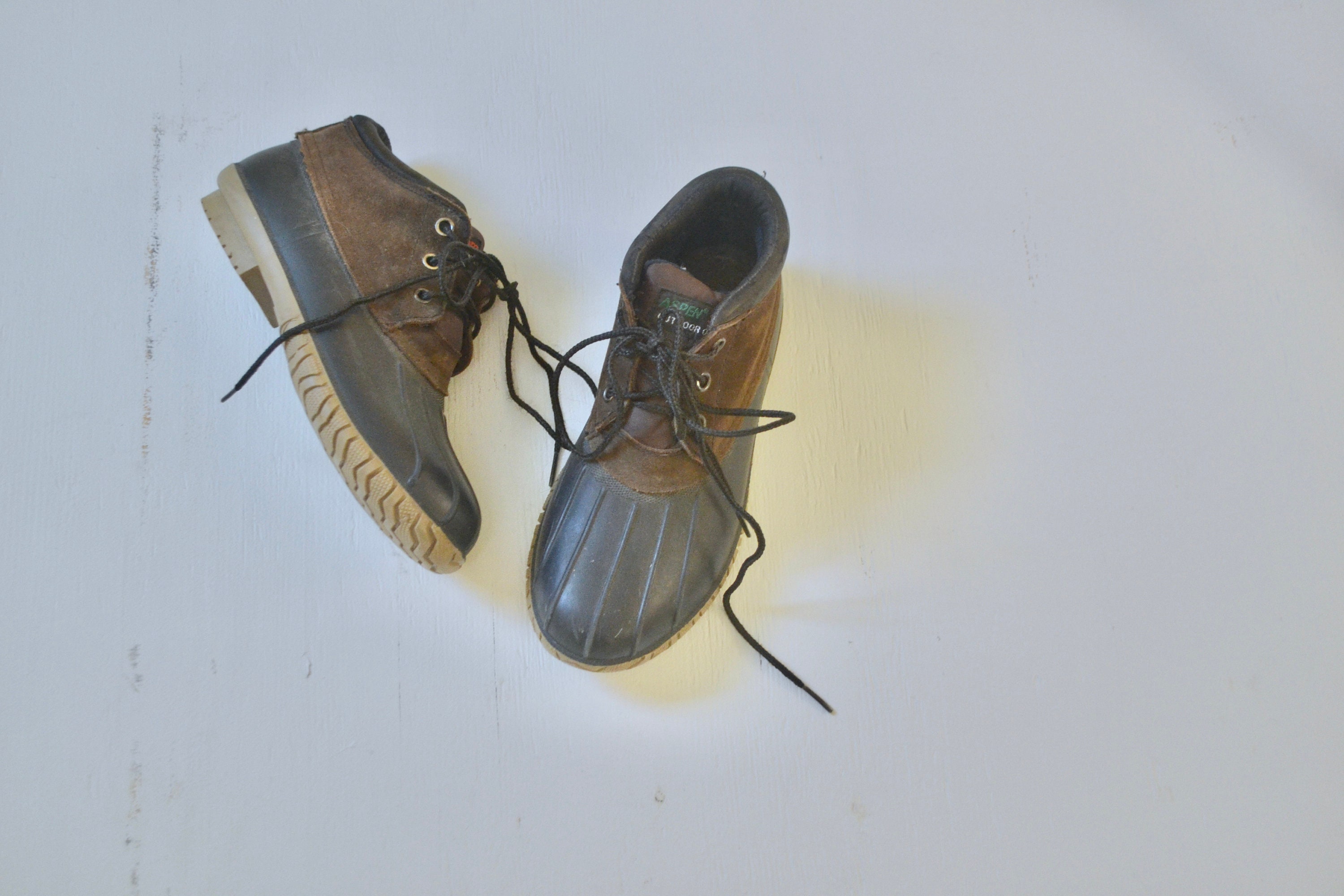 Vintage Brown and Navy Duck Boots // All Weather Waterproof  display picture 2