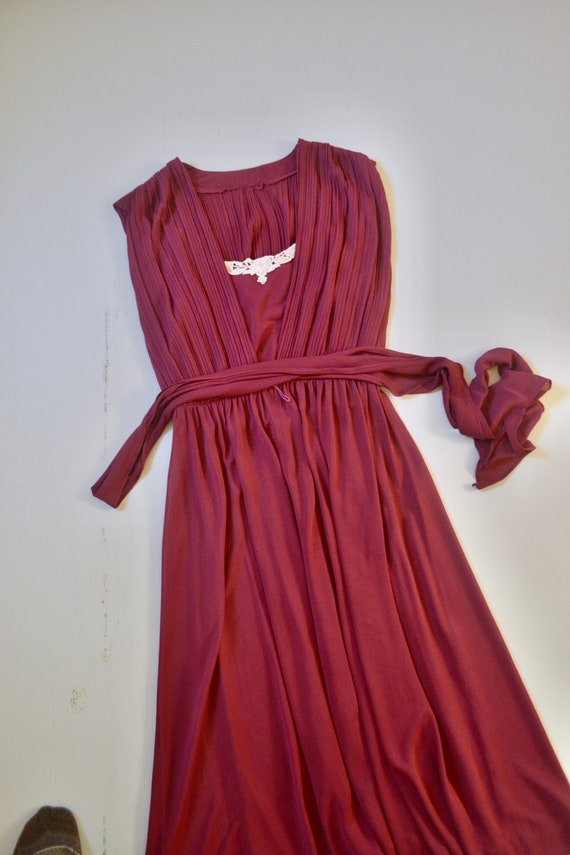 vintage magenta flowy dancing dress // 1970s fuch… - image 3