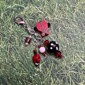 Lady Bug Beaded Scissor Fob/Zipper Pull (BLACK)