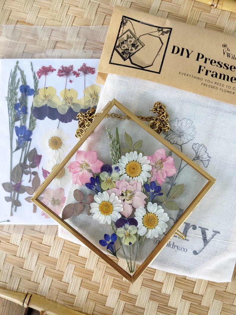 DIY Kit: Pressed Flower Frame image 3