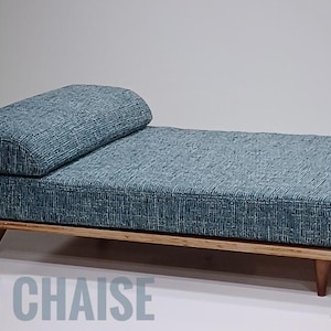 Dog bed- LLOYD CHAISE