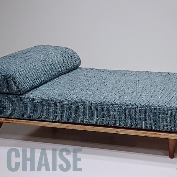Dog bed- LLOYD CHAISE