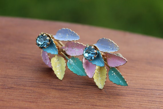 Colorful Vintage Screw-on Earrings, Leaf Pattern,… - image 8