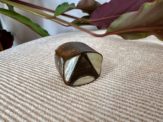 Vintage Brass and Mother of Pearl Ring Box, Pill … - image 4