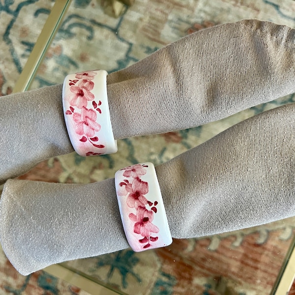 Pair of Ceramiche D'arte Gandria Napkin Rings, Pink Floral Napkin Holders, Hand Painted Ceramic Napkin Rings
