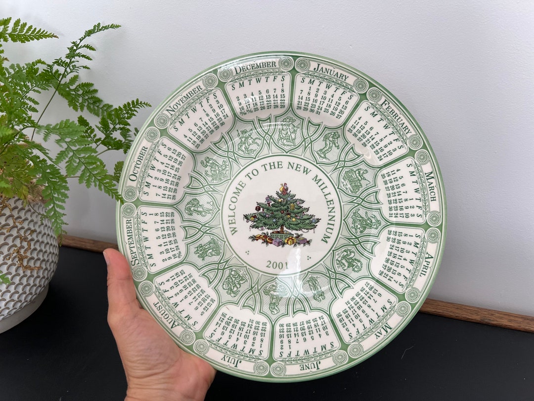 Vintage Spode Christmas Tree Plate, Year 2001, to the New