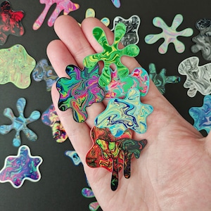 1.5 inch Trippy Blob Stickers