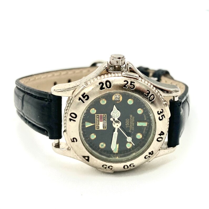 tommy hilfiger 1500 professional watch